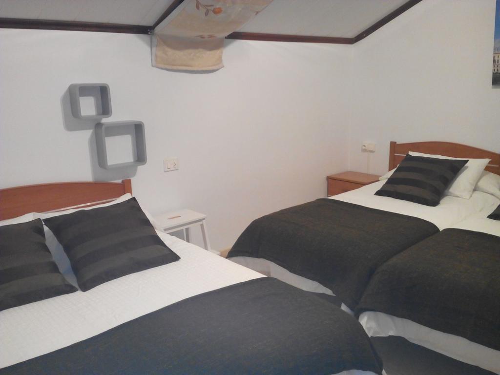 Hostal Meson Do Loyo Portomarin Room photo