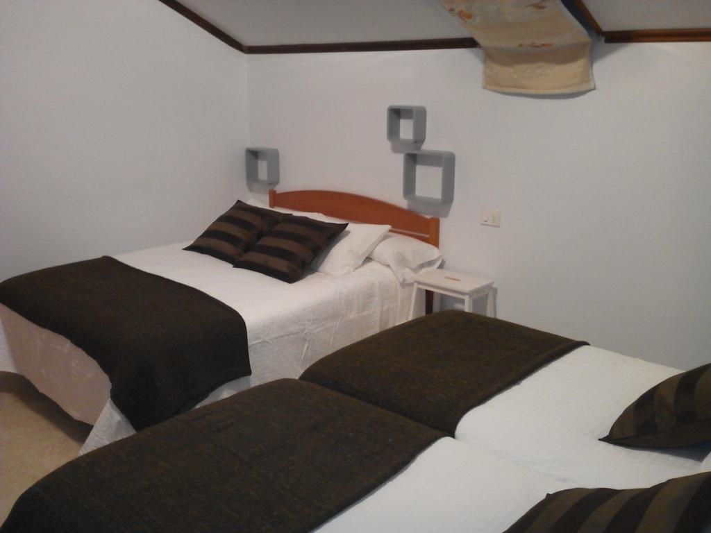 Hostal Meson Do Loyo Portomarin Room photo