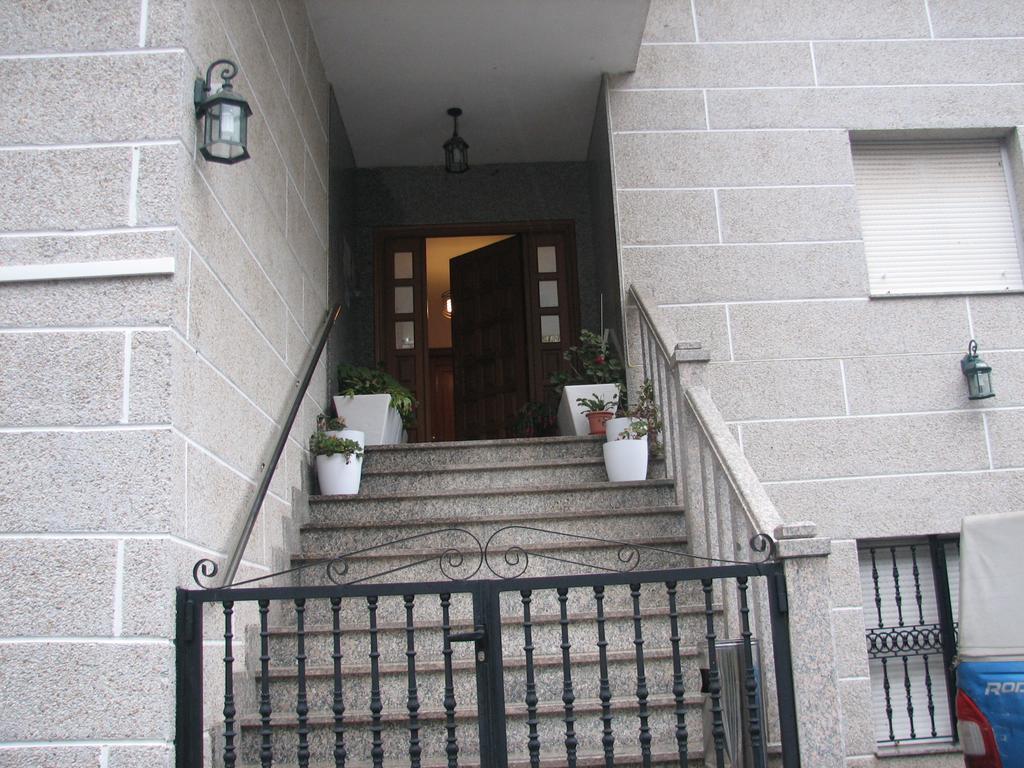 Hostal Meson Do Loyo Portomarin Exterior photo