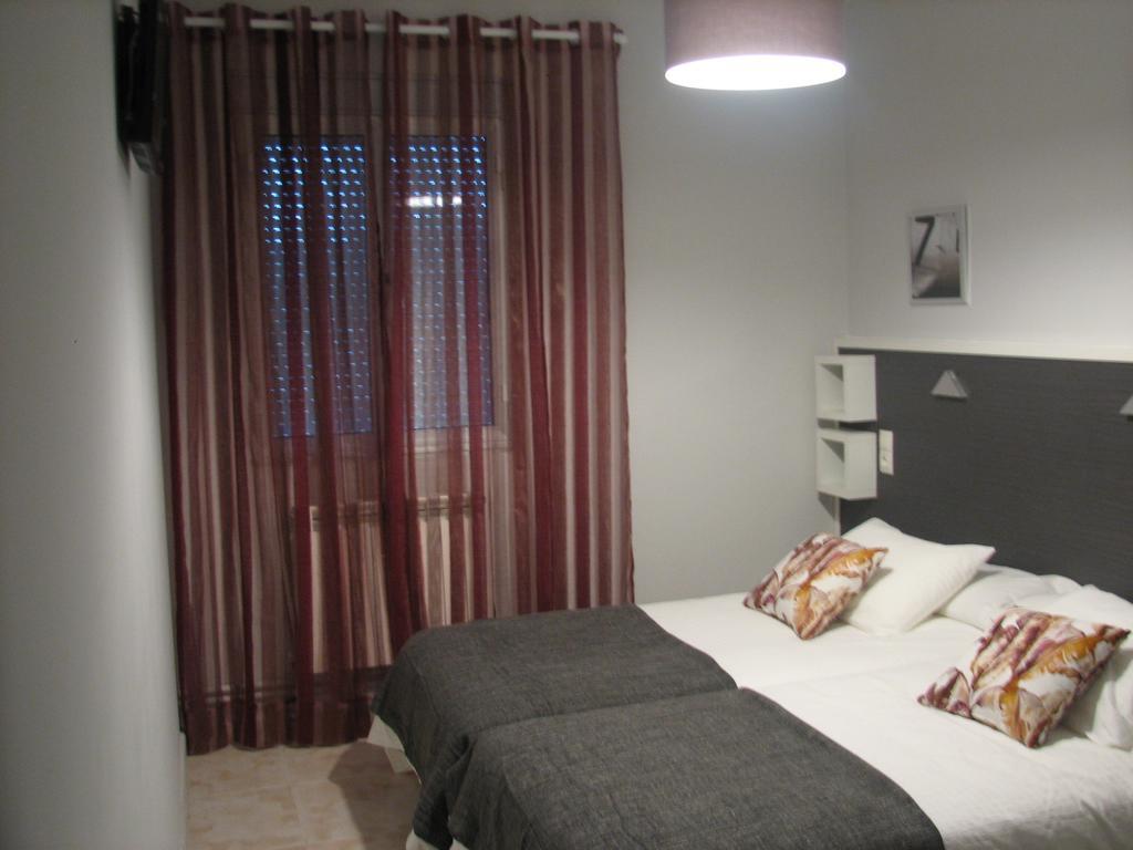 Hostal Meson Do Loyo Portomarin Room photo