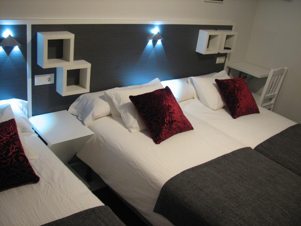 Hostal Meson Do Loyo Portomarin Room photo